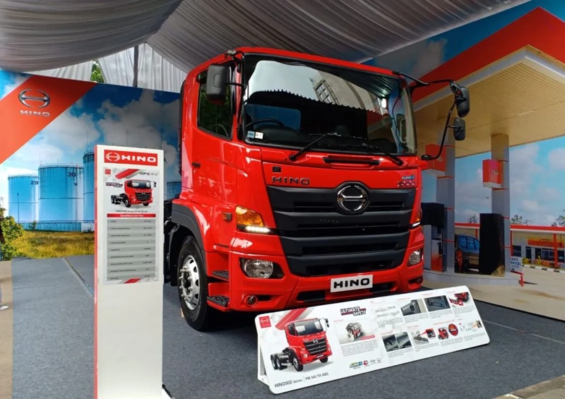 Hino Jakarta 2026 FG 260 TH Trailer
